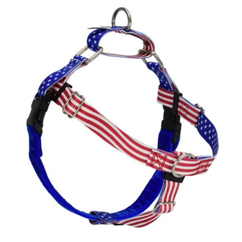2 Hounds Design Freedom No-Pull Dog Harness - Medium 1" 24-28" - Star Spangled